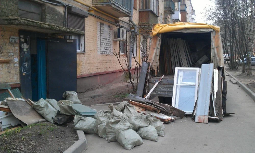 Вывоз мусора после ремонта в Чусовой от ПроМусор — цены от 4702 руб., быстро и недорого
