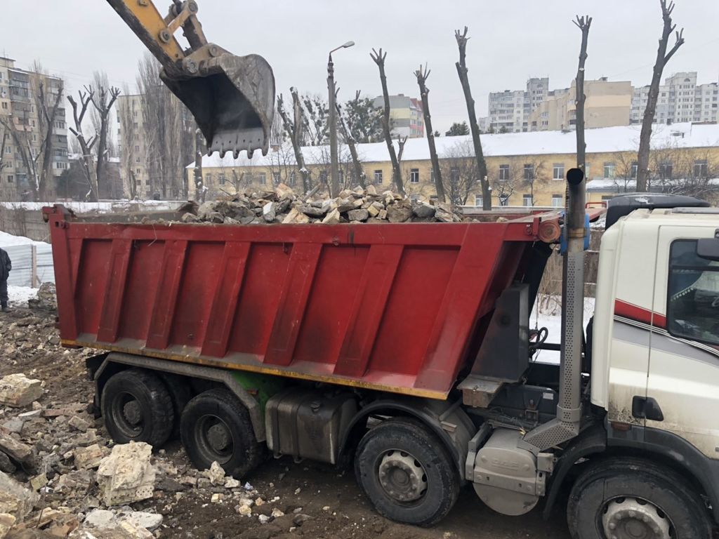 Вывоз мусора Камазом в Чусовой в октябре