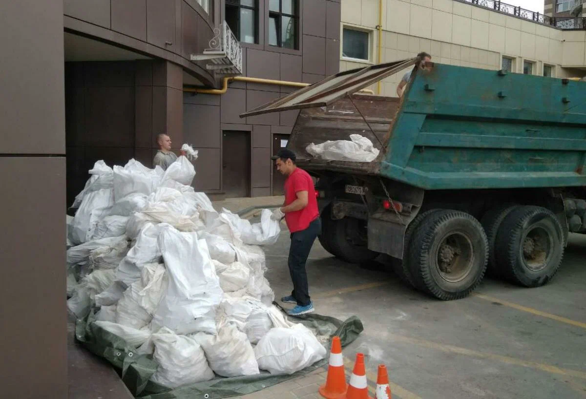 Вывоз мусора из подвала в Чусовой от ПроМусор – уборка, разбор завалов и очистка, цены от 2508 руб