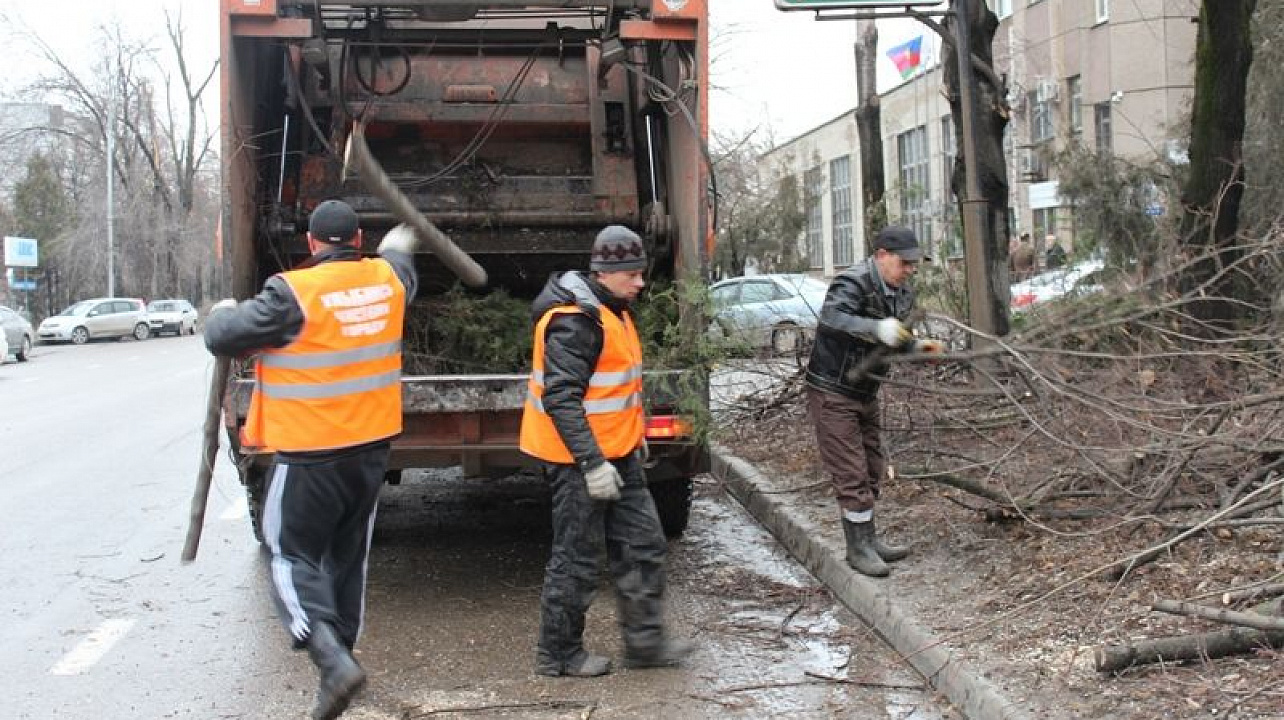 Уборка после стихийного бедствия в Чусовой от 2978 руб